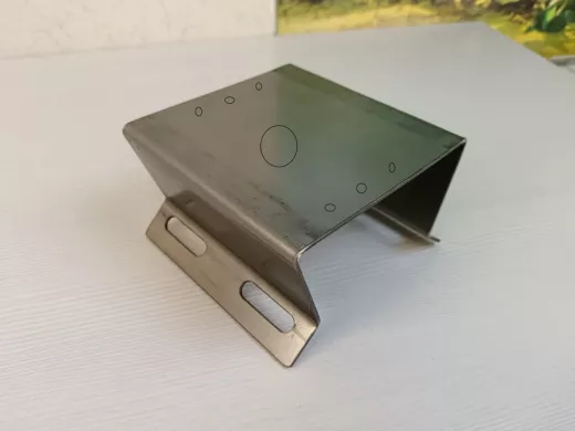 Кронштейн на угол дома для камеры видеонаблюдения 