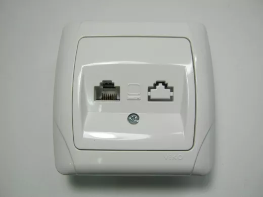 Vi-ko Carmen бел  комп+гнездо САТ 5 561032